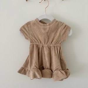 Quincy Mae organic cotton baby girl beige Carmel dress 3-6 months